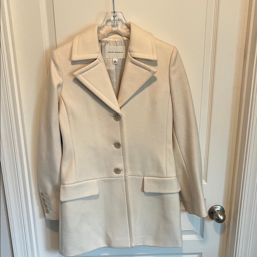 Banana Republic Women's Cream Wool Coat